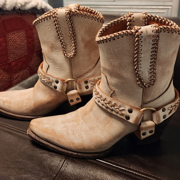 Cleo + WOLF Cream Ankle Cowgirl Boots - Picture 6 of 14